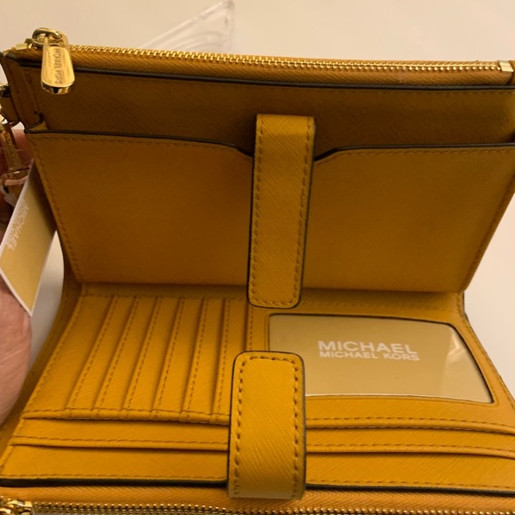 🎉SALE🎉 Michael Kors Jet Set Travel Leather Large Double Zip Wristlet Wallet - Picture 8 of 10